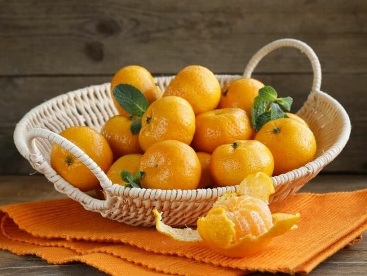 Can Dogs Eat Mandarins? Waldo's Friends